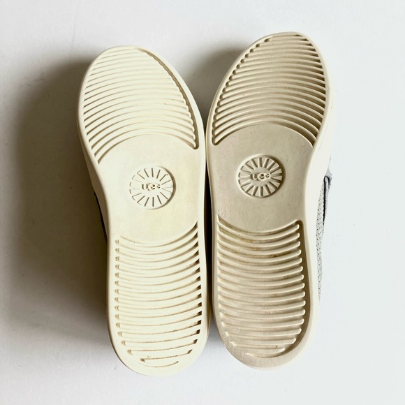 UGG Grey Suede Sheepskin Leather White Rubber Outsole Sneakers size 9 - Picture 11 of 12